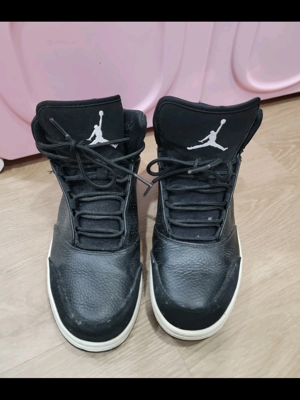 Black Men's Boat-Style Athletic Shoes with White Sole